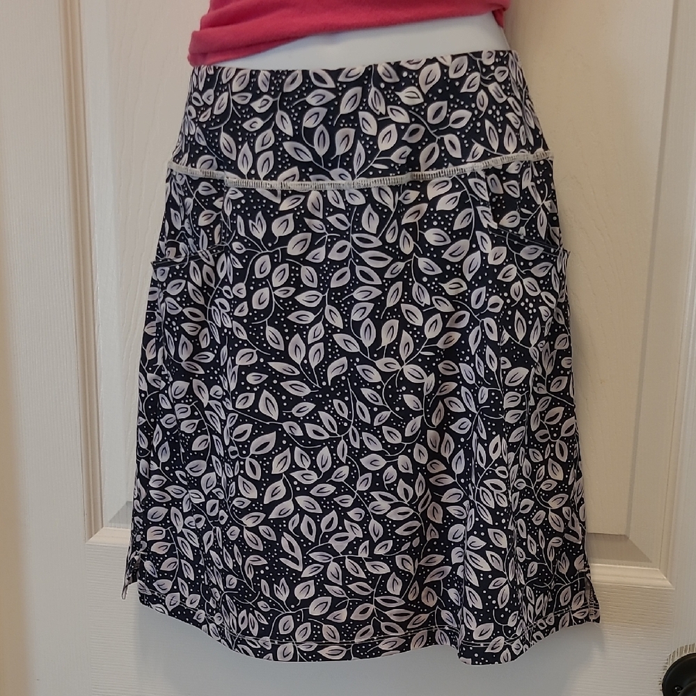 Skort Blue and White Leaf Print